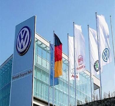 فولكس فاجن الألمانية للسيارات تتراجع في ارباحها بنسبة 31% عام 2023 بسبب الصين